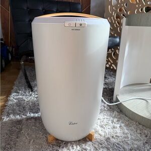 Zadro Spa-Style Heated Towel Warmer